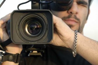 Spencer’s Tunick art installation “Retrato Alhambra1925” highlights Cervezas Alhambra’s 100th anniversary of it’s Andalusian roots