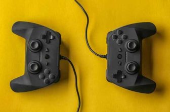 KAIJU NO. 8 THE GAME Stay Warm by an Open Fire this Holiday with the First ★5 Fire Attacker, [Festive Christmas] Akari Minase!