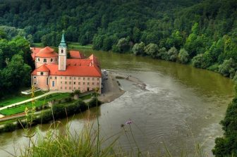 Everi Launches “Vi” Mobile Games Solution with the Muscogee Nation in Oklahoma