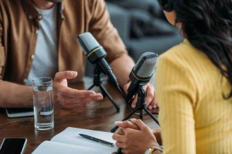 Haloid Solutions Introduces HALOID CLIP™ — The World’s First Magnetic Palm Microphone Mount with Glow-In-The-Dark Features and Adjustable Resistance