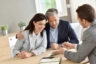 Realty Income Prices $800 Million Offering of Senior Notes due 2033